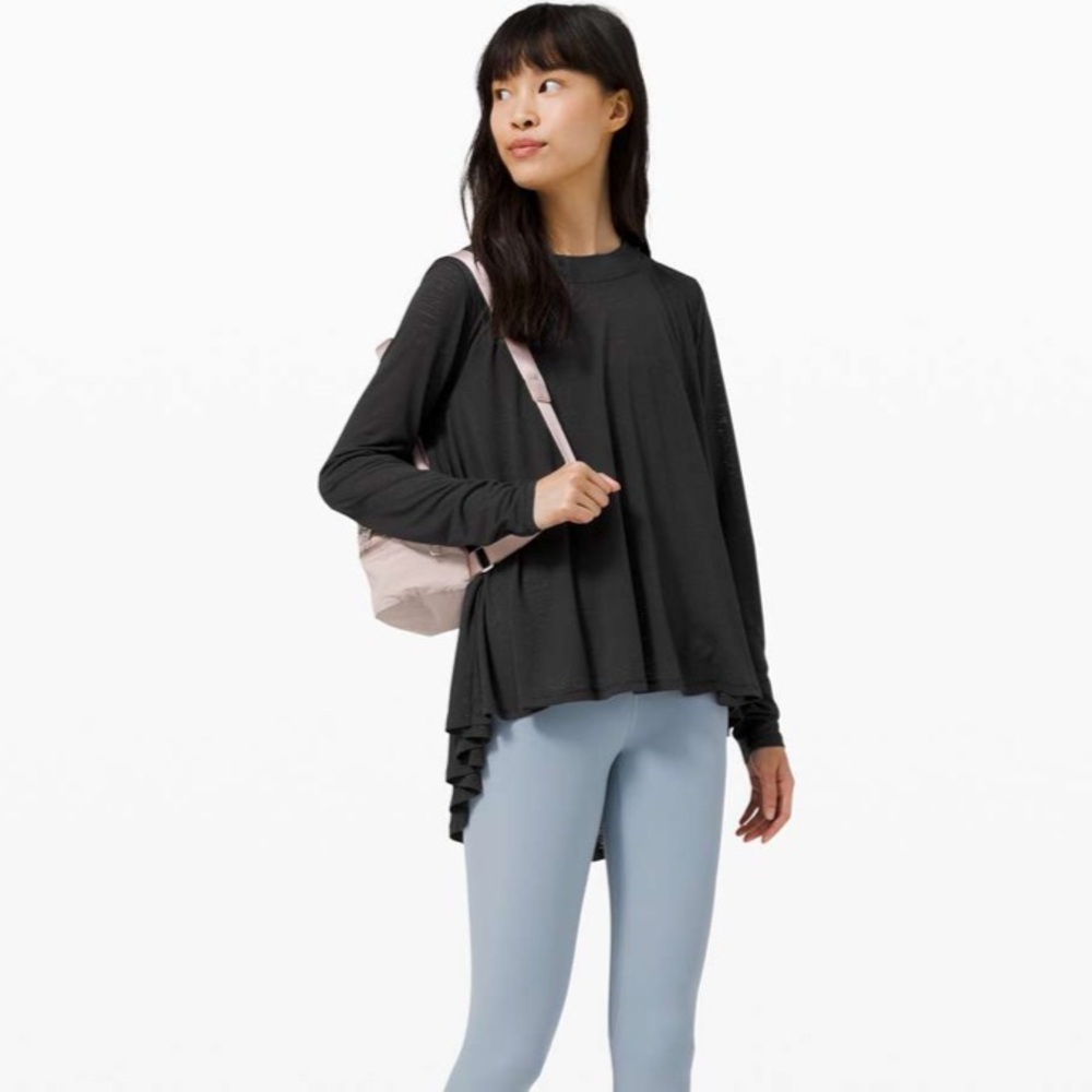 Lululemon Dare to Drape Long Sleeve in Black Size 8